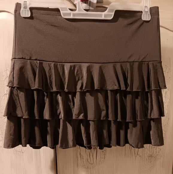 Arden B Brown Ruffle Mini Skirt - Picture 1 of 5